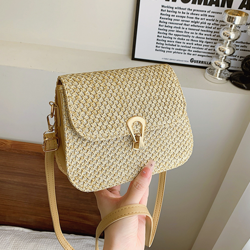 New Stylish Chic Minimalist