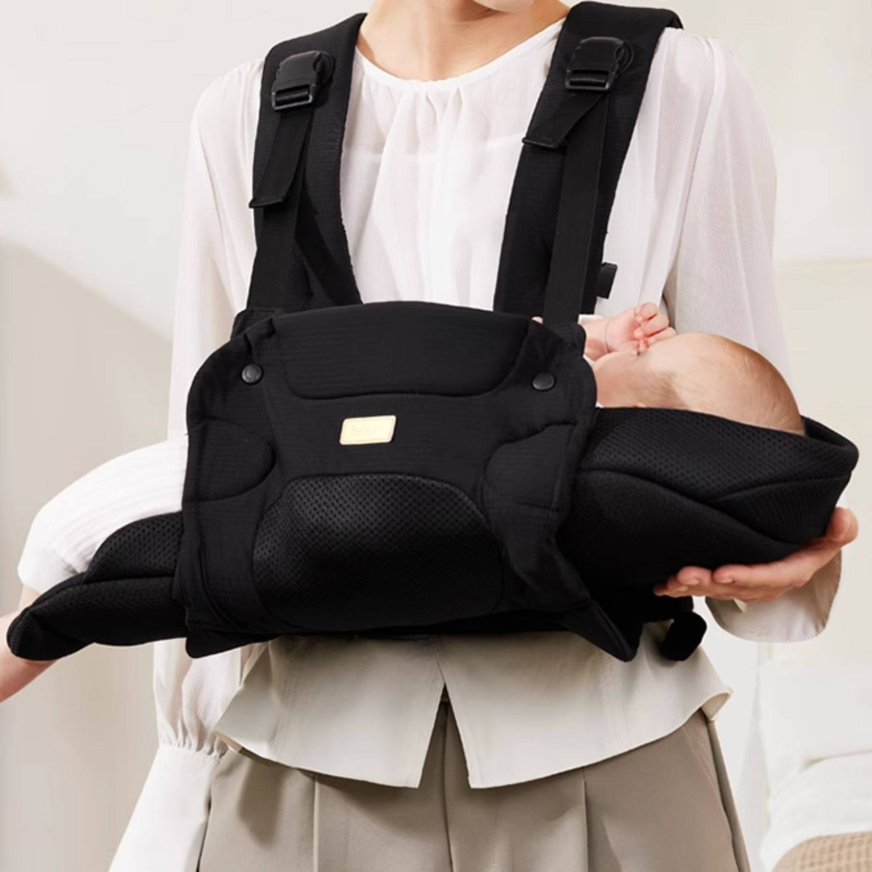 FRONT CARRY BABY CARRIER
